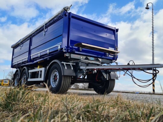 Przyczepy wywrotki z&nbsp;obrotnicą